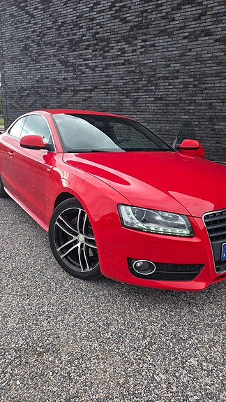 Audi A5 2 of 4