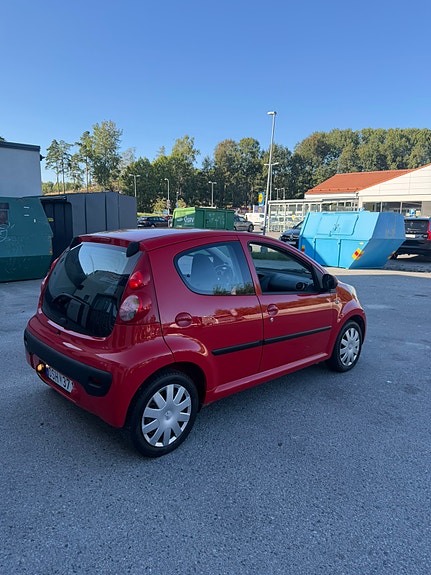 Peugeot 107 4 of 8