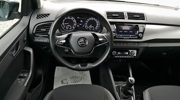 Skoda Fabia 14 of 28