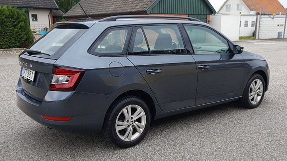 Skoda Fabia 2 of 28