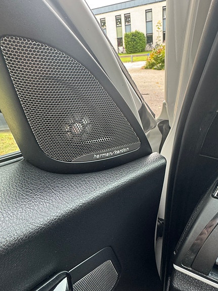 BMW 118d 3 of 8