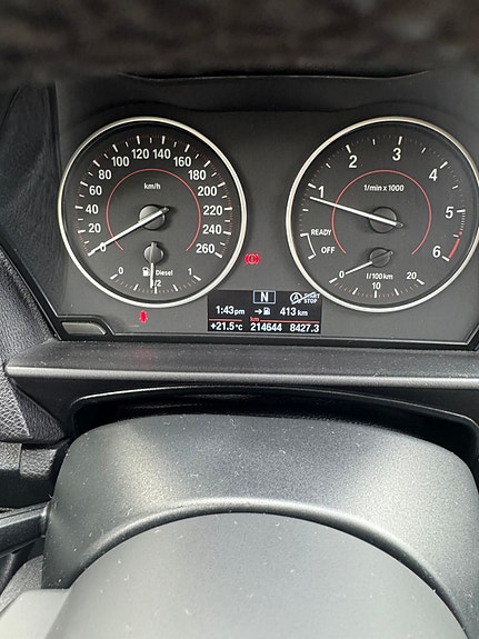 BMW 118d 4 of 8