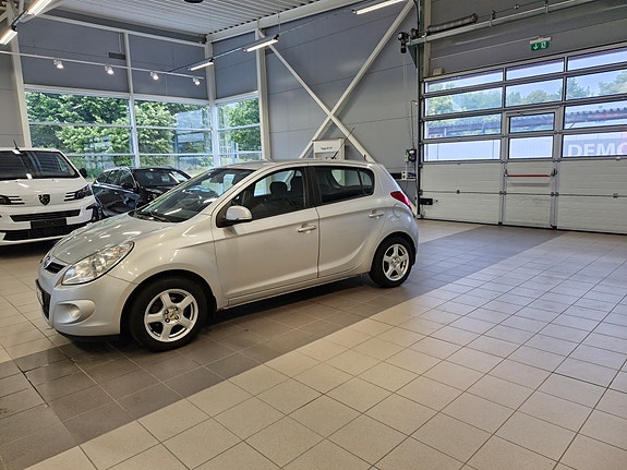 Hyundai i20 3 of 6