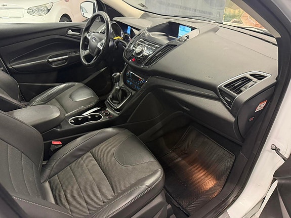 Ford Kuga 6 of 9