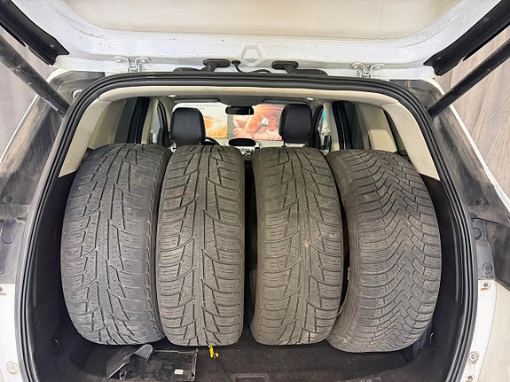 Ford Kuga 8 of 9