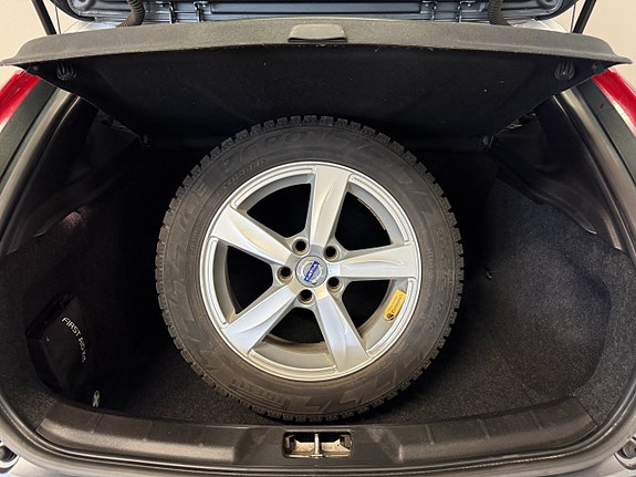 Volvo V40 12 of 13