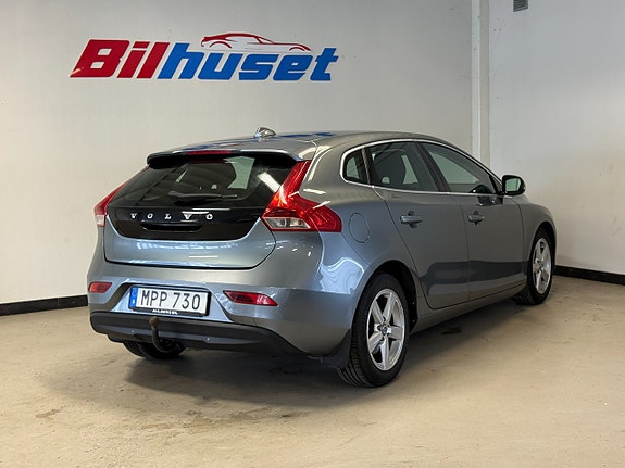 Volvo V40 3 of 13