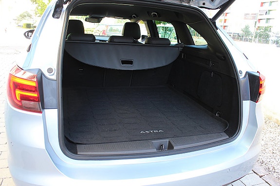 Opel Astra 18 of 30