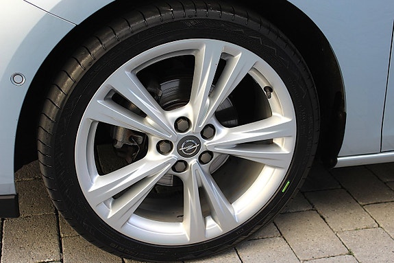 Opel Astra 13 of 30