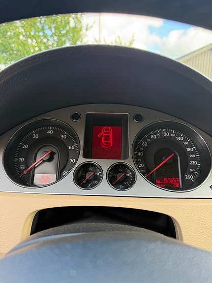 Volkswagen Passat 9 of 9