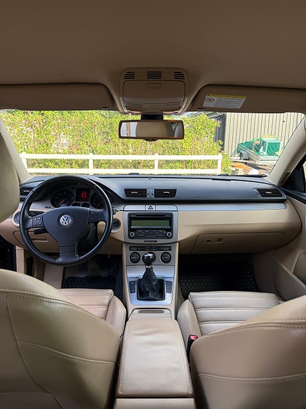 Volkswagen Passat 5 of 9