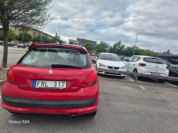 Peugeot 207 3 of 3