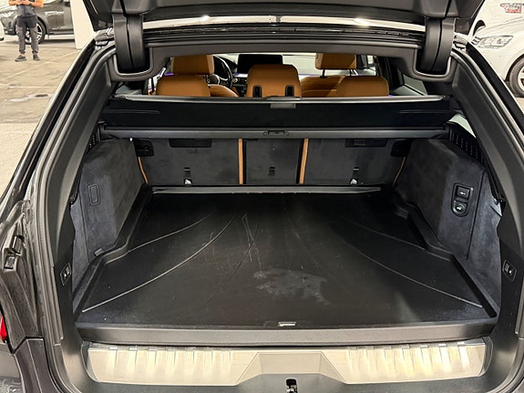 BMW 530e 11 of 19