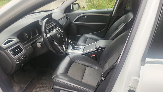 Volvo V70 10 of 14