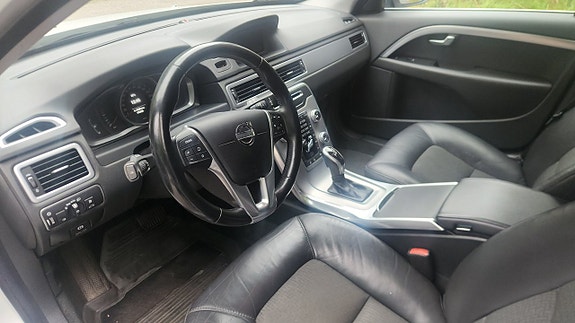 Volvo V70 11 of 14