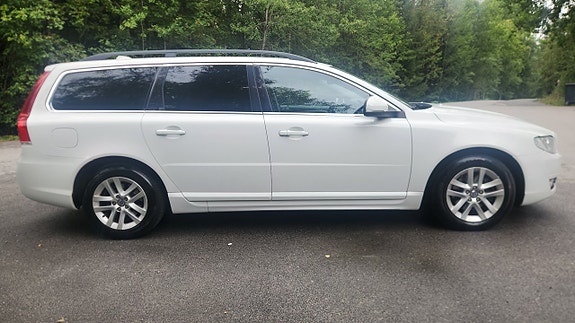 Volvo V70 6 of 14