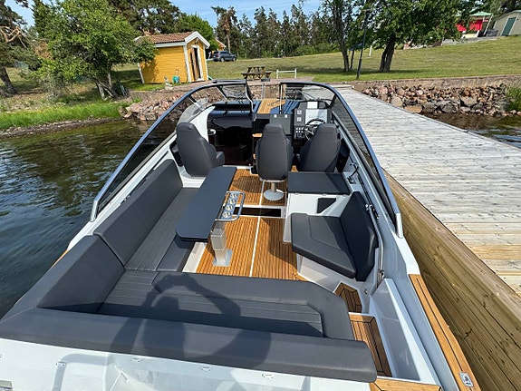 Finnmaster T8 Yamaha F300 XSB2 2023 Nyskick ! 8 of 8