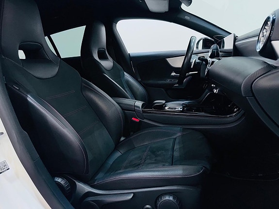 Mercedes-Benz CLA220 6 of 26