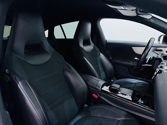 Mercedes-Benz CLA220 7 of 26