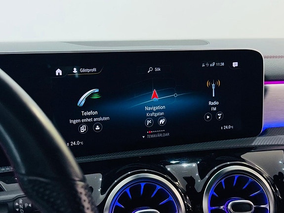 Mercedes-Benz CLA220 13 of 26