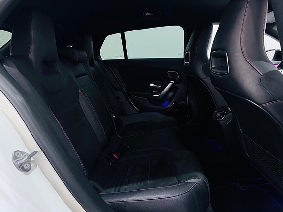 Mercedes-Benz CLA220 8 of 26