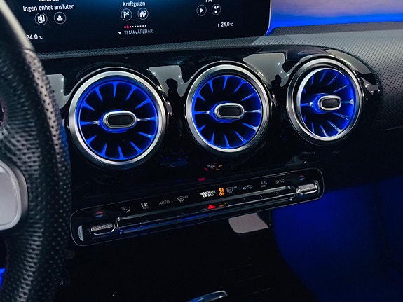 Mercedes-Benz CLA220 12 of 26
