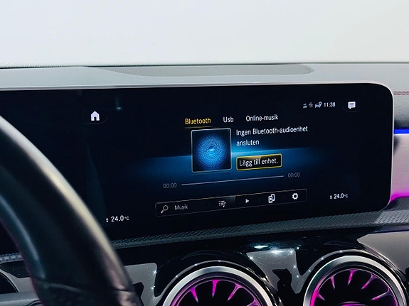 Mercedes-Benz CLA220 16 of 26