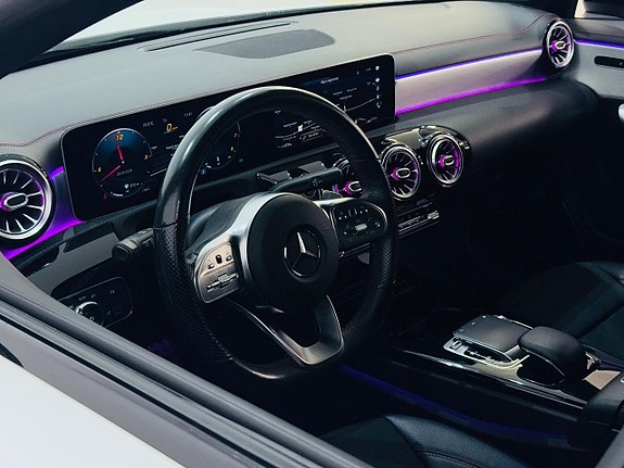 Mercedes-Benz CLA220 9 of 26