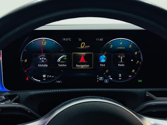 Mercedes-Benz CLA220 22 of 26