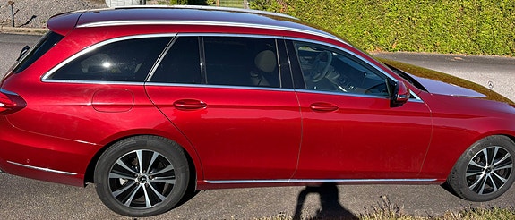 Mercedes-Benz E220 4 of 8