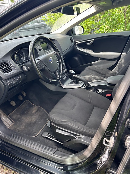 Volvo V40 5 of 9