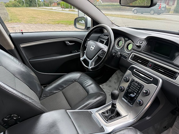 Volvo V70 11 of 11