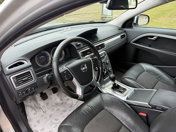 Volvo V70 9 of 11
