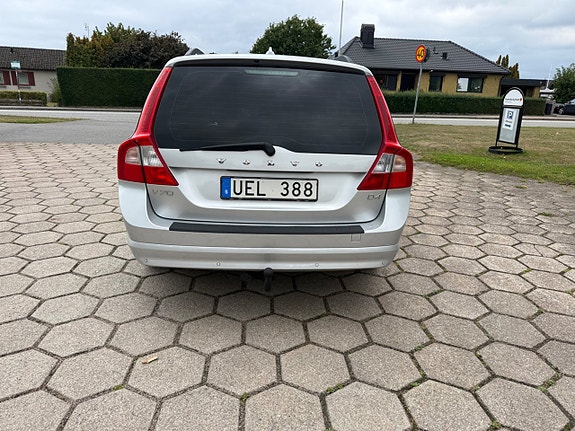 Volvo V70 6 of 11