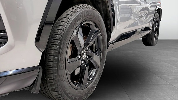 Toyota RAV4 9 of 9