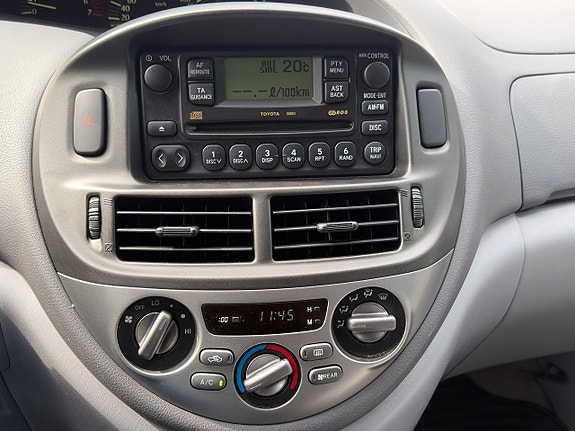 Toyota Previa 18 of 21