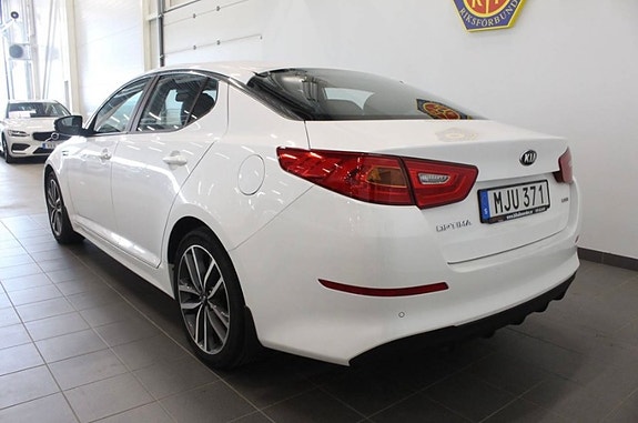 Kia Optima 3 of 6