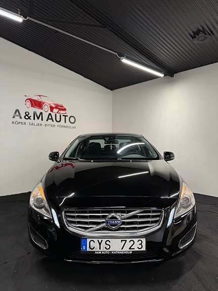 Volvo S60 2 of 18
