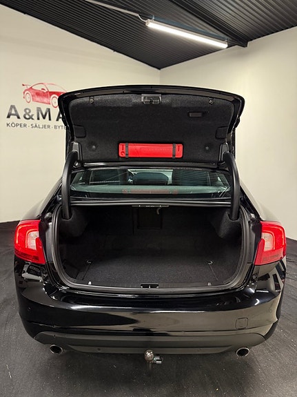 Volvo S60 8 of 18