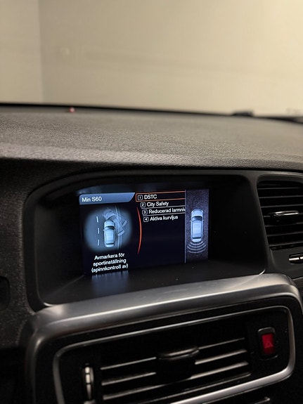 Volvo S60 15 of 18