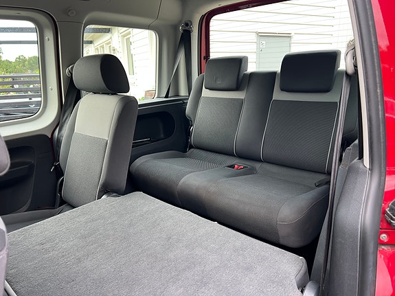 Volkswagen Caddy 8 of 9