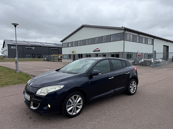 Renault Megane 2 of 10