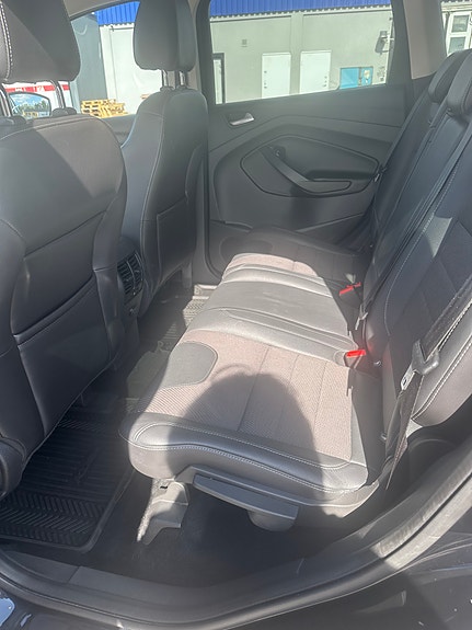 Ford Kuga 3 of 6