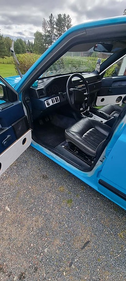 Volvo 940 3 of 5