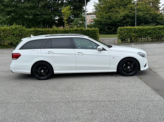 Mercedes-Benz E220 3 of 13