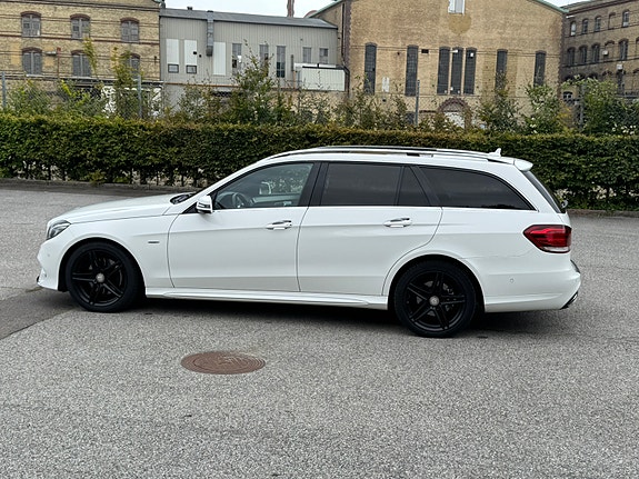 Mercedes-Benz E220 4 of 13