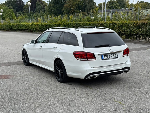 Mercedes-Benz E220 5 of 13