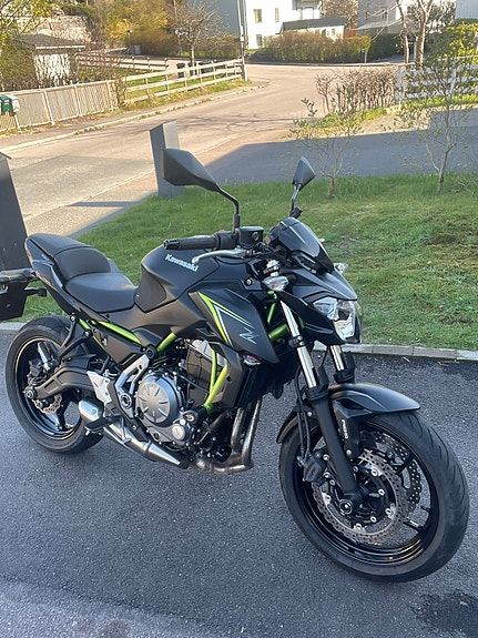 Kawasaki Ninja Z650 4 of 5