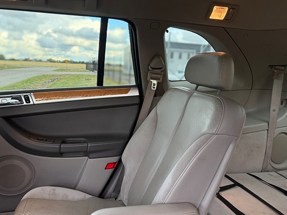 Chrysler Pacifica 8 of 15