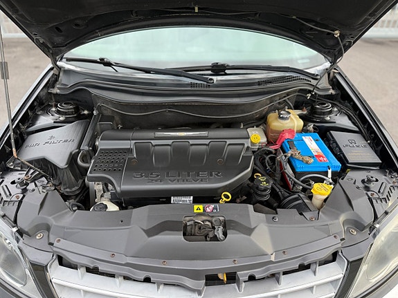 Chrysler Pacifica 15 of 15